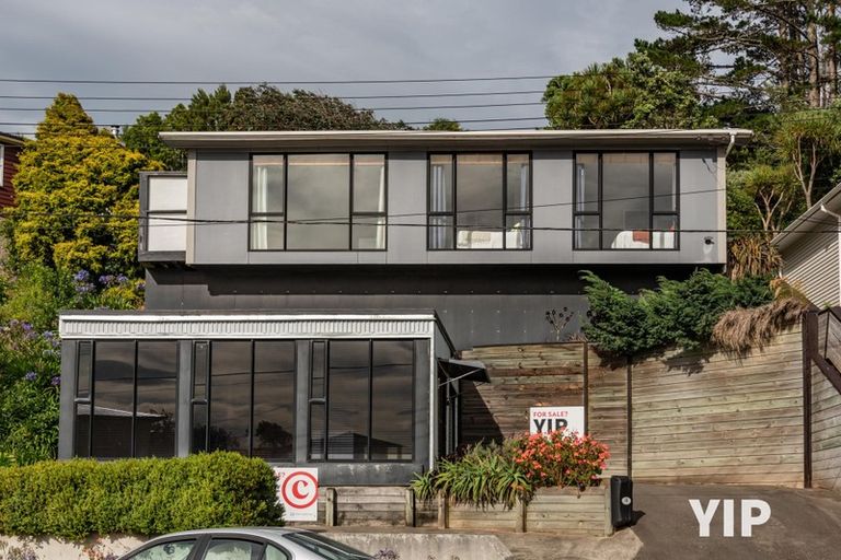 Photo of property in 36 Arapiko Street, Johnsonville, Wellington, 6037