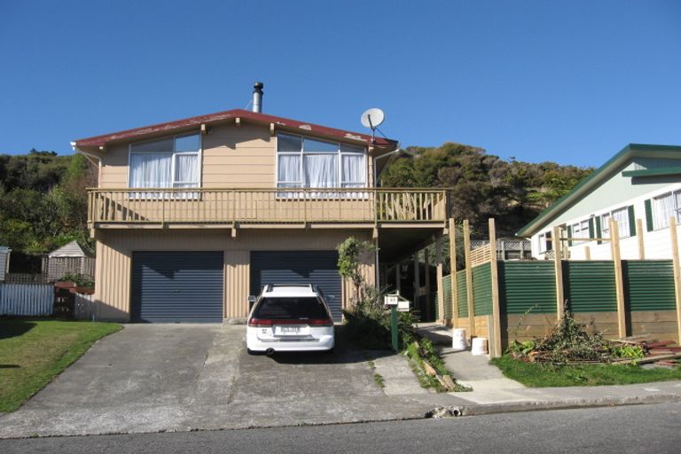 Photo of property in 23 Robson Street, Stokes Valley, Lower Hutt, 5019