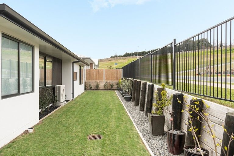 Photo of property in 80 Whakaturou Crescent, Pyes Pa, Tauranga, 3112