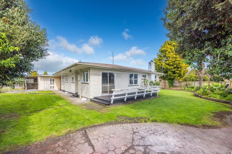 Photo of property in 16 Thornton Place, Melville, Hamilton, 3206