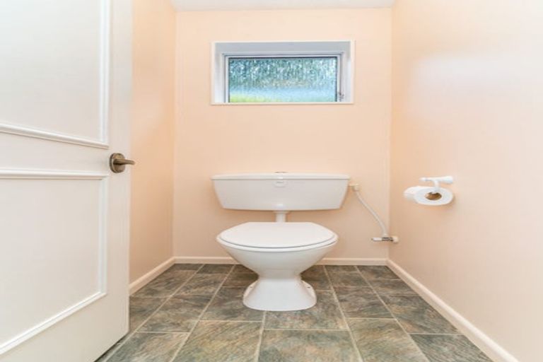 Photo of property in 20 Centennial Avenue, Helensburgh, Dunedin, 9010