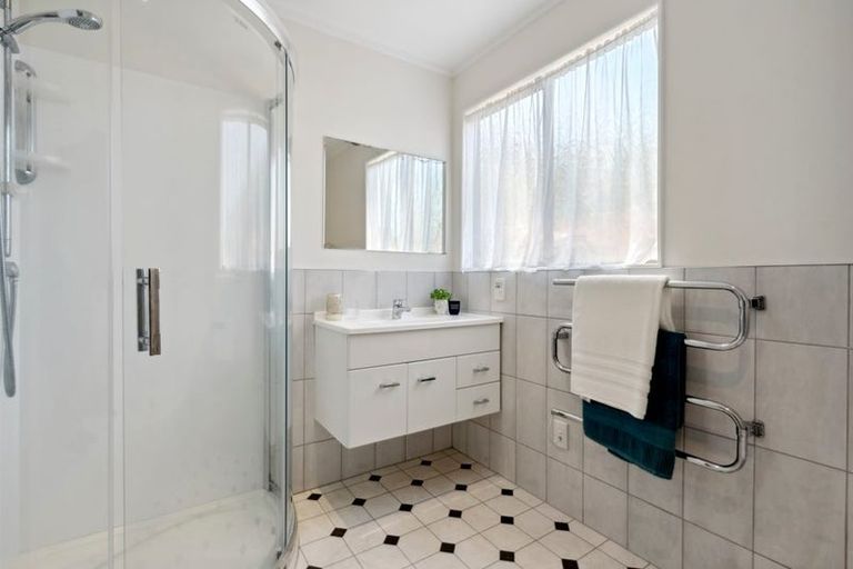 Photo of property in 70a Amapur Drive, Khandallah, Wellington, 6035