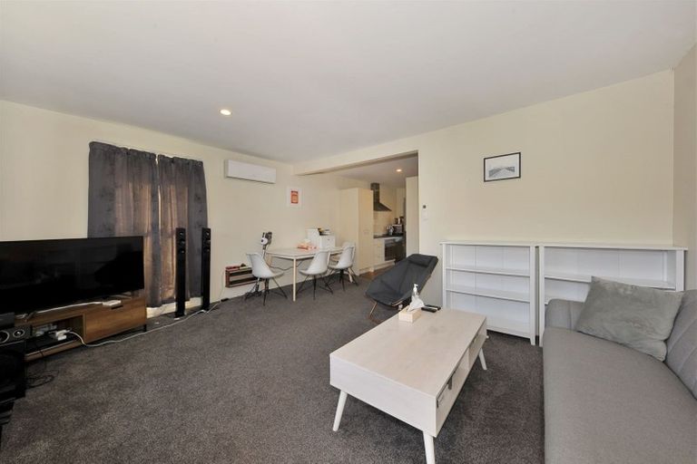 Photo of property in 2/94 Peverel Street, Riccarton, Christchurch, 8041