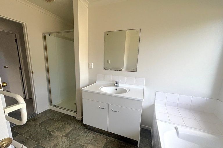 Photo of property in 25 Innisowen Place, Flat Bush, Auckland, 2019