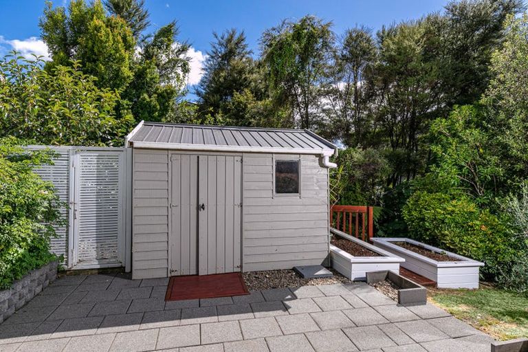Photo of property in 4 Clapton Place, Henderson, Auckland, 0612