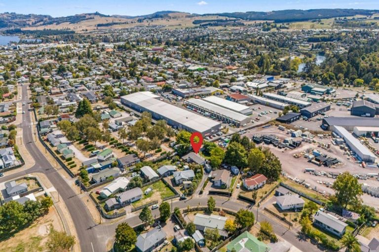 Photo of property in 8 Leslie Street, Taupo, 3330