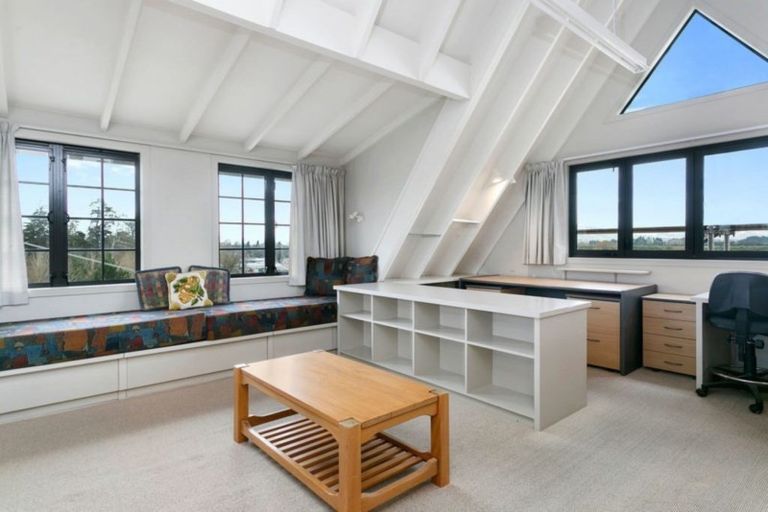 Photo of property in 120 Alpha Street, Cambridge, 3434