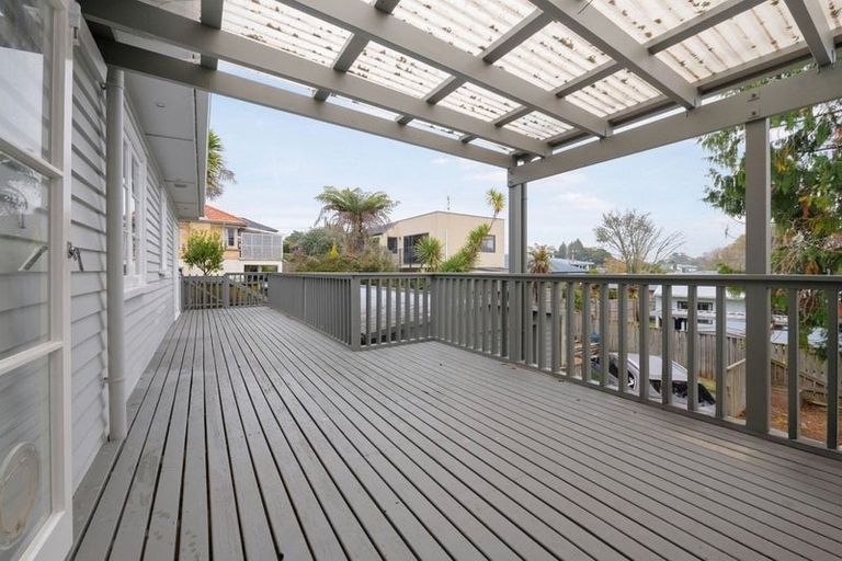 Photo of property in 36 Forest Lake Road, Forest Lake, Hamilton, 3200