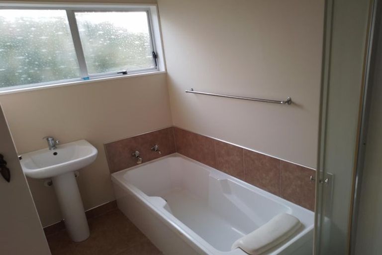 Photo of property in 11a Waddington Drive, Naenae, Lower Hutt, 5011