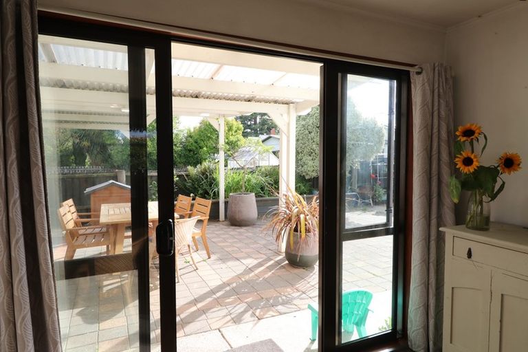 Photo of property in 21 Abercrombie Street, Milton, 9220