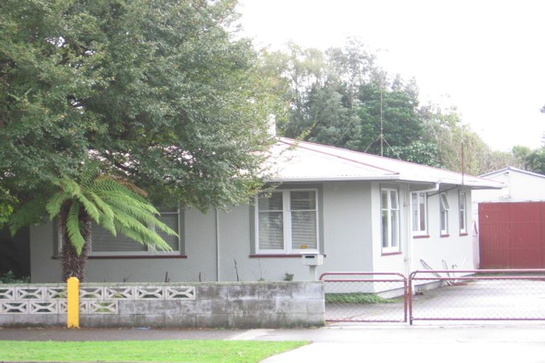 Photo of property in 123 Pahiatua Street, Hokowhitu, Palmerston North, 4410