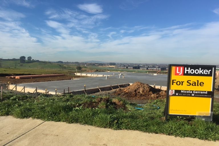 Photo of property in 5 Waireka Road, Rototuna North, Hamilton, 3210