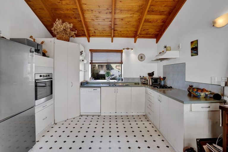 Photo of property in 8b Squire Place, Blagdon, New Plymouth, 4310