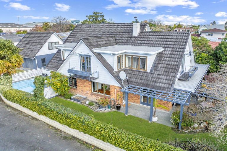 Photo of property in 609 Roberts Street, Hastings, 4122