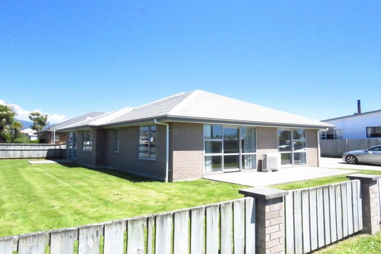 Photo of property in 28 Fonblanque Street, Westport, 7825