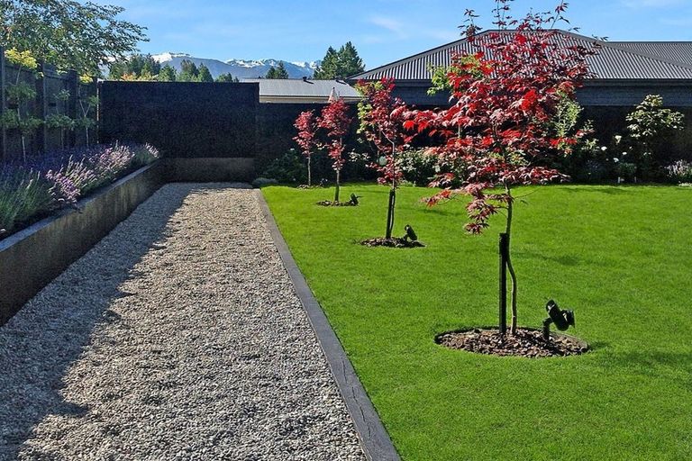 Photo of property in 15 Rhoboro Road, Twizel, 7901