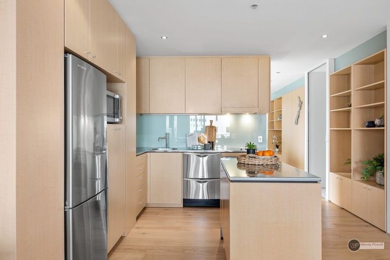 Photo of property in Sanctum Apartment, 10 Ebor Street, Te Aro, Wellington, 6011