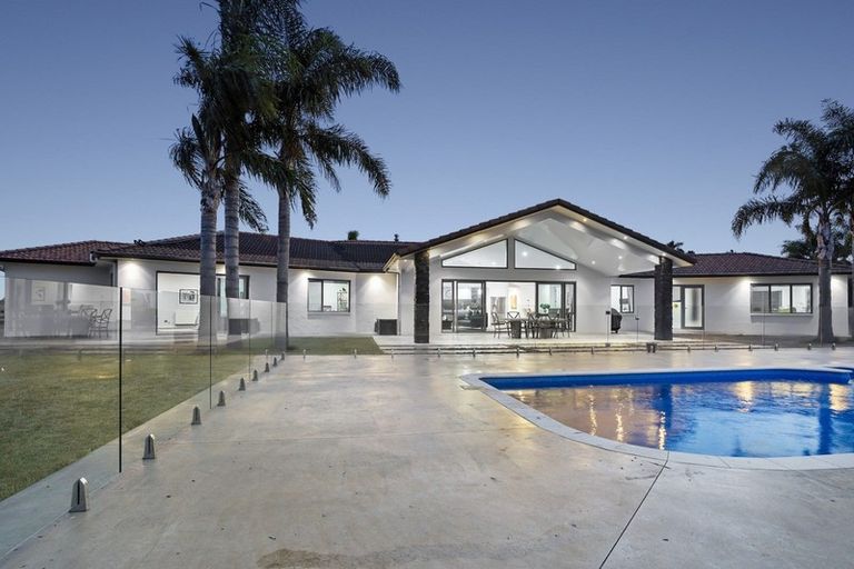 Photo of property in 98 Dyke Road, Karaka, Papakura, 2580