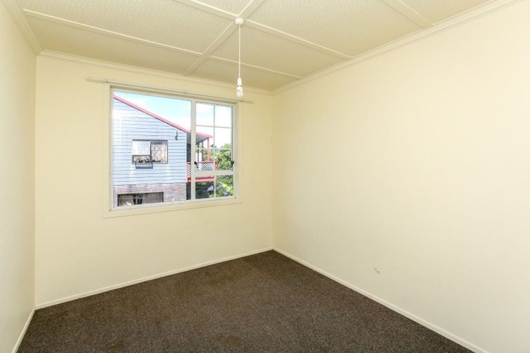 Photo of property in 222 Frankley Road, Frankleigh Park, New Plymouth, 4310