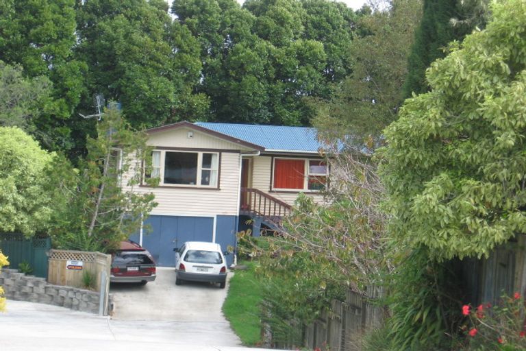 Photo of property in 24 Kelkirk Street, Kelston, Auckland, 0602