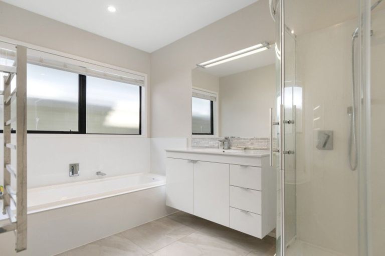 Photo of property in 8 Maria Tini Drive, Papamoa Beach, Papamoa, 3118