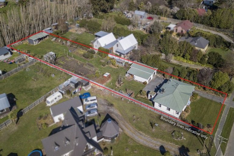 Photo of property in 22 Brook Street, Southbridge, 7602