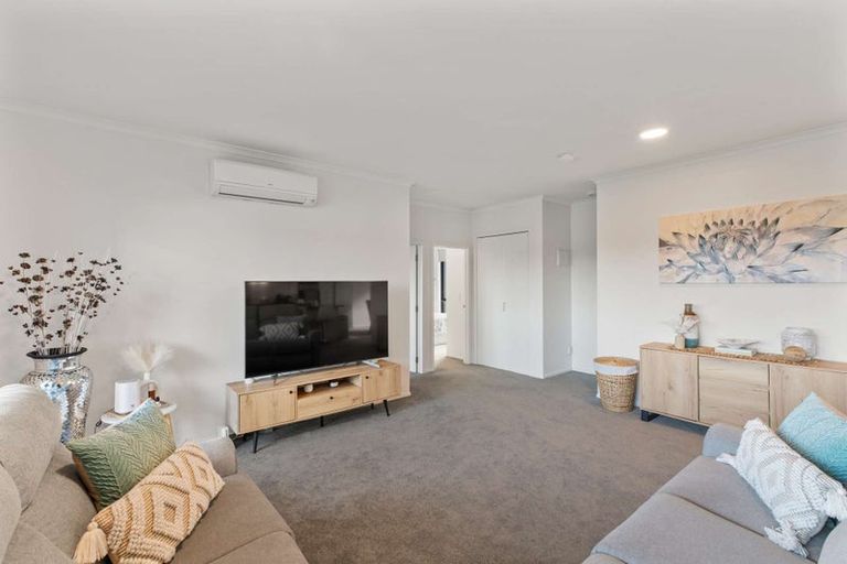 Photo of property in 7/130 Stancombe Road, Flat Bush, Auckland, 2016