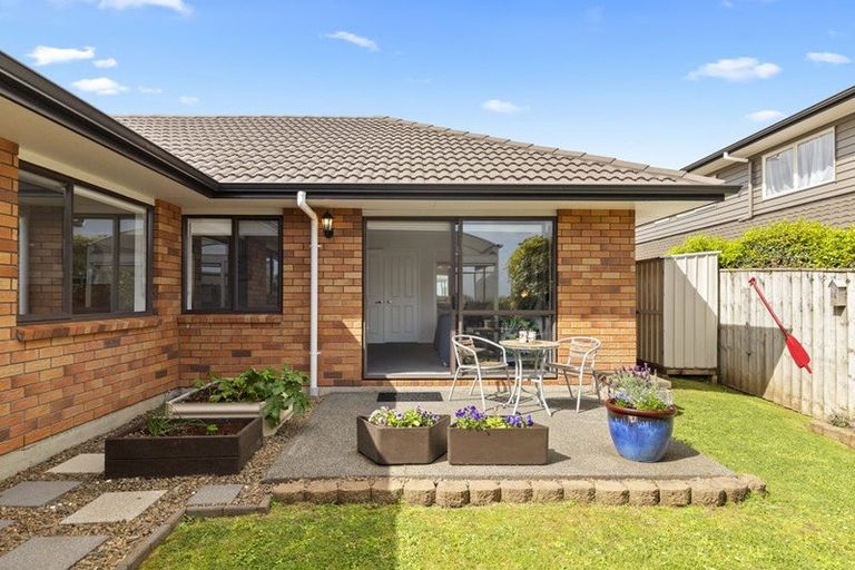 Photo of property in 16 Ludlow Place, Pukekohe, 2120