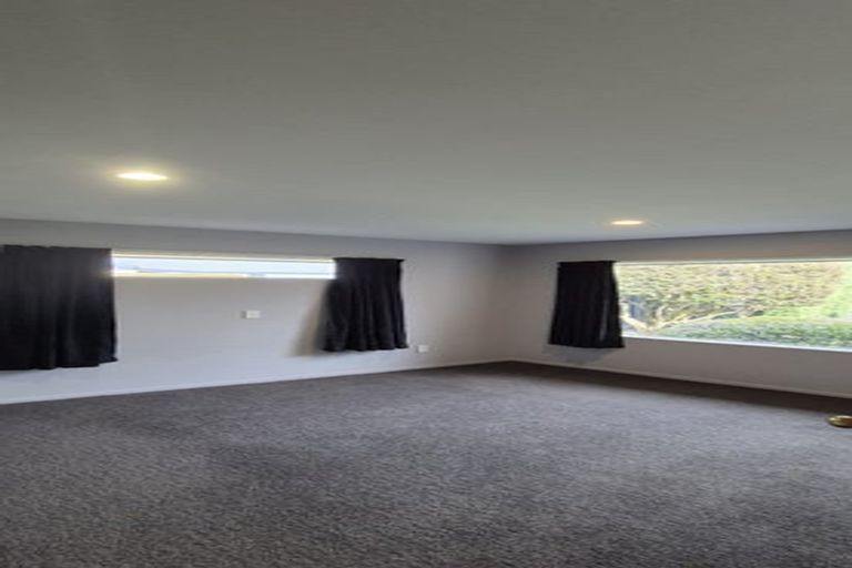 Photo of property in 1/28 Kirsten Place, Parklands, Christchurch, 8083
