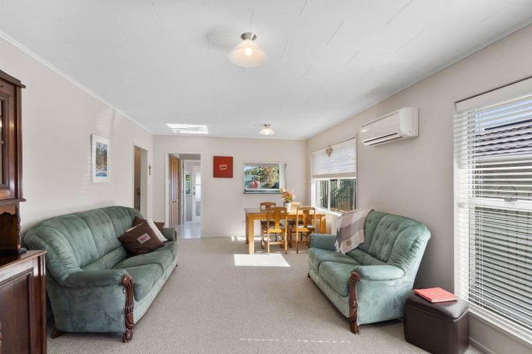 Photo of property in 5a Andrew Street, Waikanae, 5036