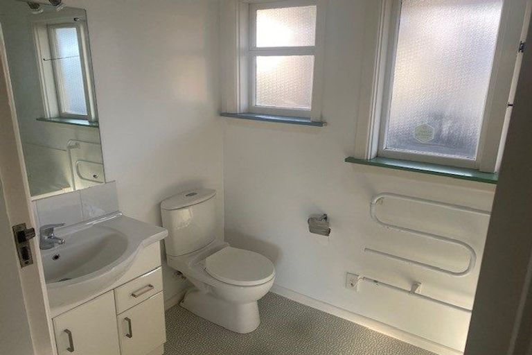 Photo of property in 18 Springbank Street, Bryndwr, Christchurch, 8053