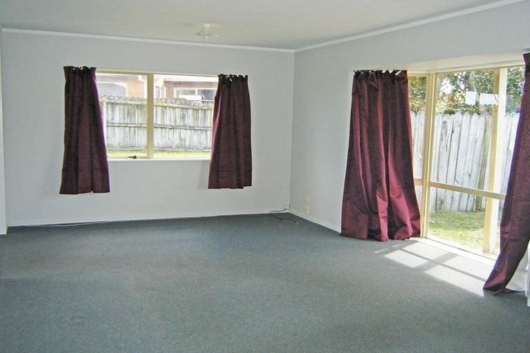 Photo of property in 1 Tullis Place, Burswood, Auckland, 2013
