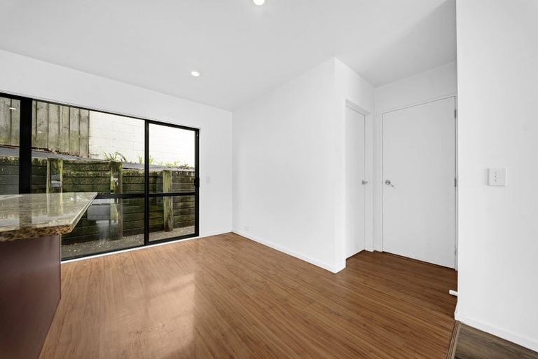 Photo of property in 19 Rakich Place, Henderson, Auckland, 0612