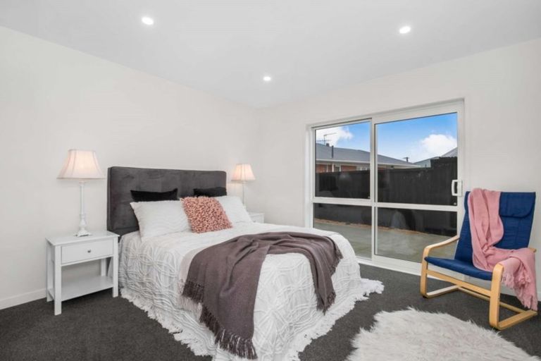 Photo of property in 39a Sutton Crescent, Papakura, 2110