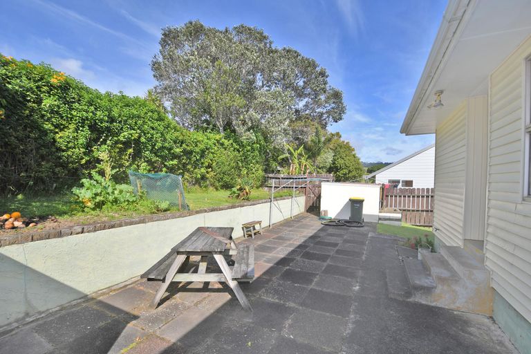 Photo of property in 18 Harbour View Road, Leigh, 0985