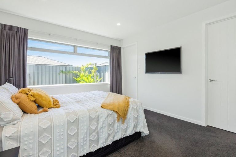 Photo of property in 1 Benmore Place, Poraiti, Napier, 4112