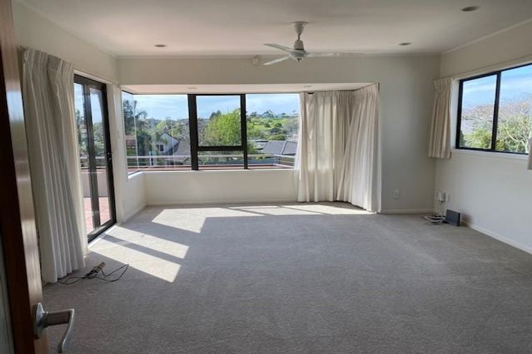 Photo of property in 2/31 Sunderlands Road, Half Moon Bay, Auckland, 2012