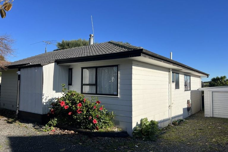 Photo of property in 32 Kopara Place, Clendon Park, Auckland, 2103