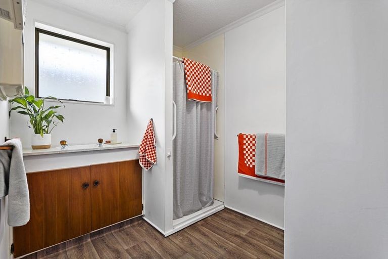 Photo of property in 5a Clemow Road, Fitzroy, New Plymouth, 4312