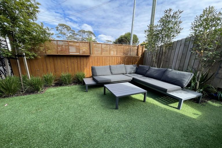 Photo of property in 86a Vodanovich Road, Te Atatu South, Auckland, 0610