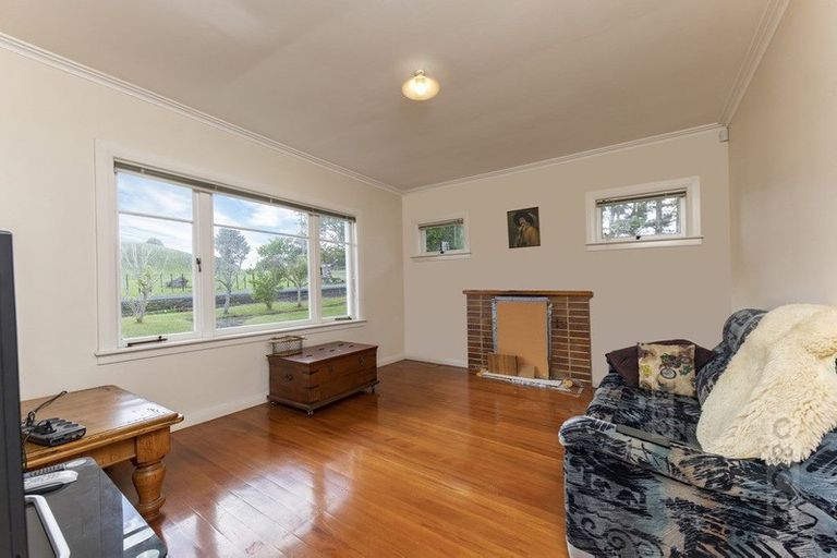 Photo of property in 79 Annandale Road, Kumeu, 0891