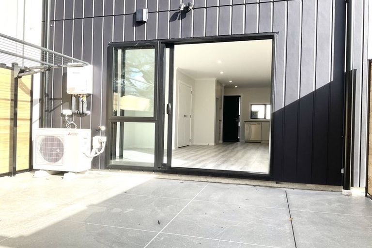 Photo of property in 33 Reakes Crescent, Wallaceville, Upper Hutt, 5018