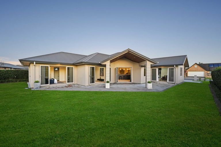 Photo of property in 38 Moonlight Drive, Rototuna North, Hamilton, 3210