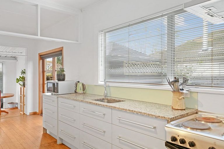 Photo of property in 18 Garvins Road, Hornby, Christchurch, 8042