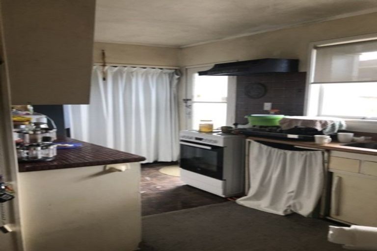 Photo of property in 2/99 Panama Road, Mount Wellington, Auckland, 1062