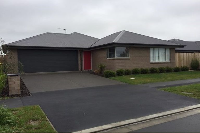 Photo of property in 3 Bradwell Crescent, Halswell, Christchurch, 8025