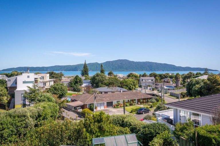 Photo of property in 21 Webber Street, Paraparaumu Beach, Paraparaumu, 5032