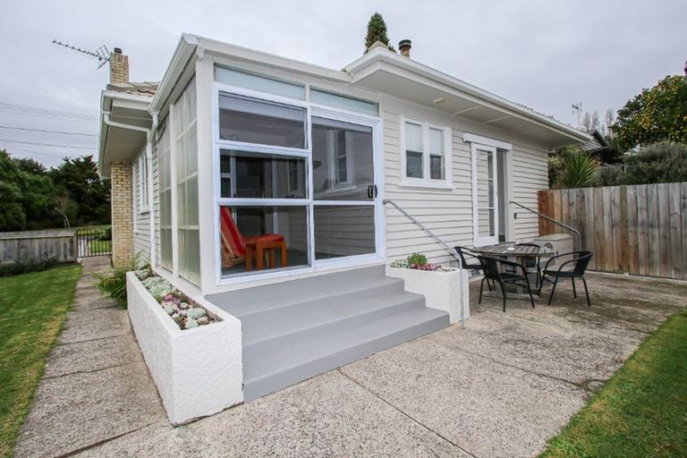 Photo of property in 17 Sillary Street, Hamilton East, Hamilton, 3216