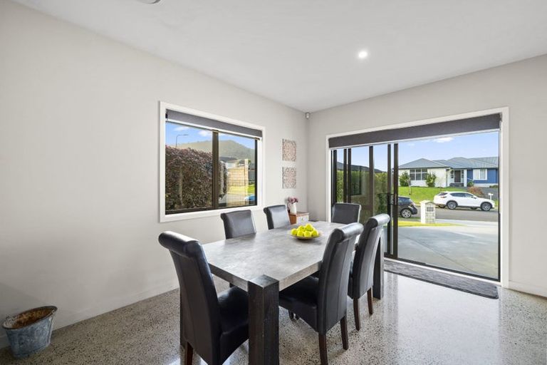 Photo of property in 14 Hamon Place, Pukehangi, Rotorua, 3015