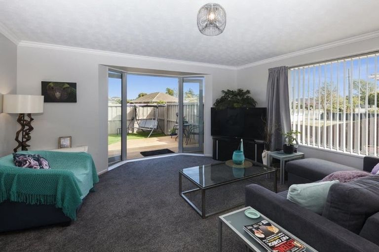 Photo of property in 1/106 Burwood Road, Burwood, Christchurch, 8083